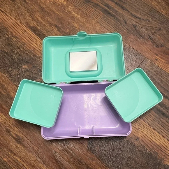 Caboodles On-The-Go Girl Stay Retro Make Up Case - Picture 5 of 7